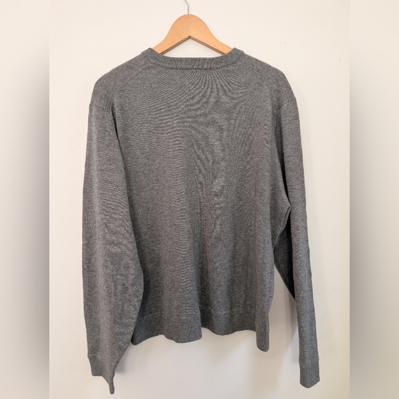 Robert Barakett Men's Charcoal Crewneck Sweater - Picture 3 of 3